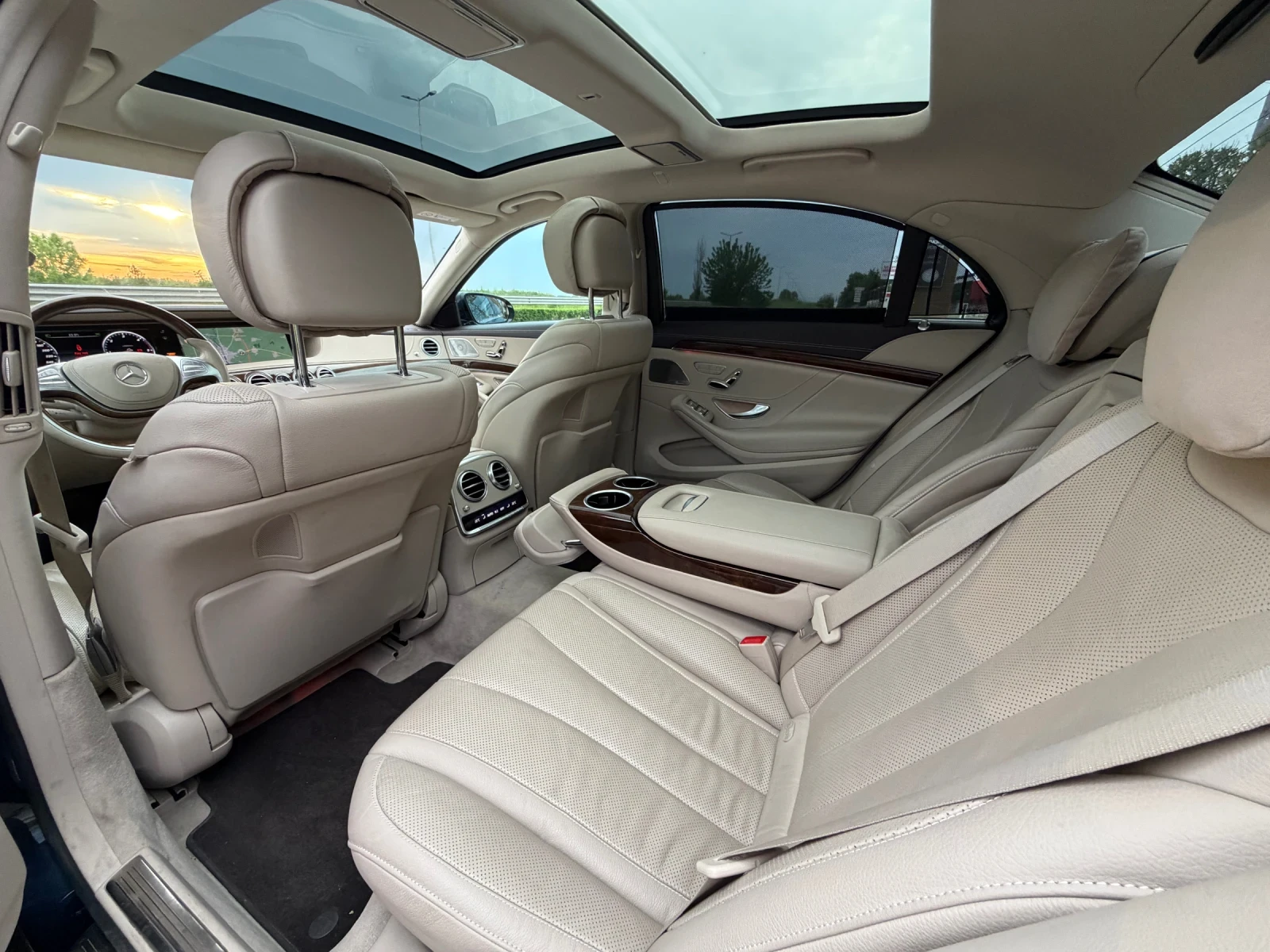 Mercedes-Benz S 350 4 MATIC / LONG / PANORAMA / HEADUP / FULL, снимка 13 - Автомобили и джипове - 54459201