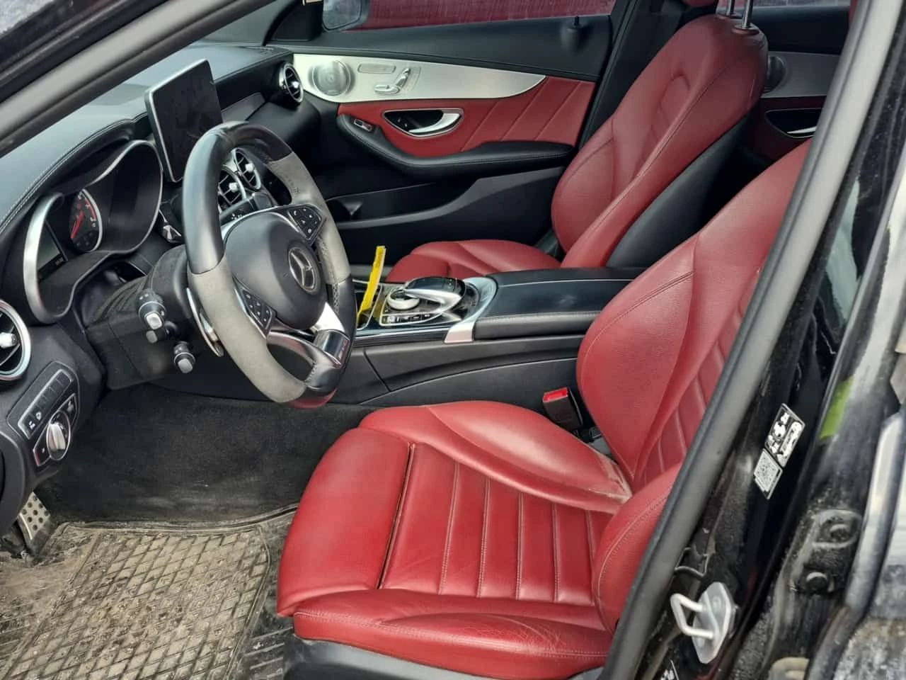 Mercedes-Benz C 43 AMG * CARFAX * 2 КЛЮЧА * ПАНОРАМА * ЧЕРВЕН САЛОН * , снимка 8 - Автомобили и джипове - 54528828
