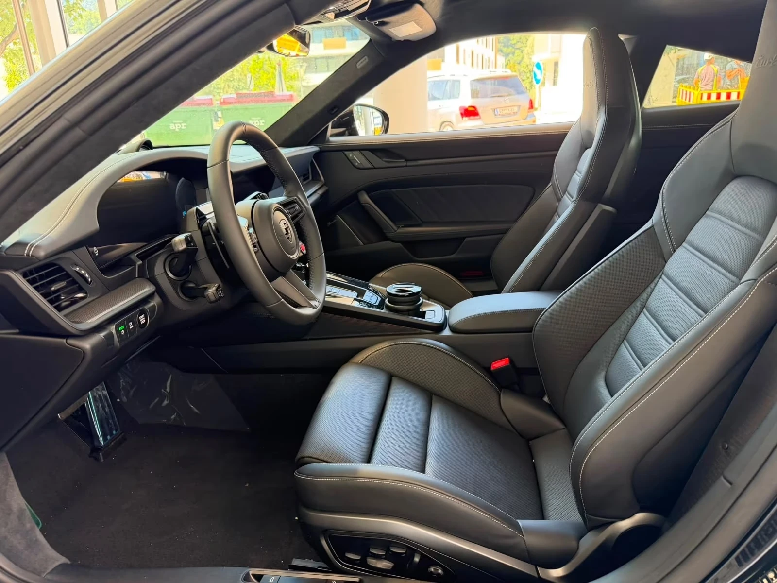 Porsche 911 992 / TURBO S / CERAMIC / LIFT/ BURM/ MATRIX/ 360/, снимка 10 - Автомобили и джипове - 55313079