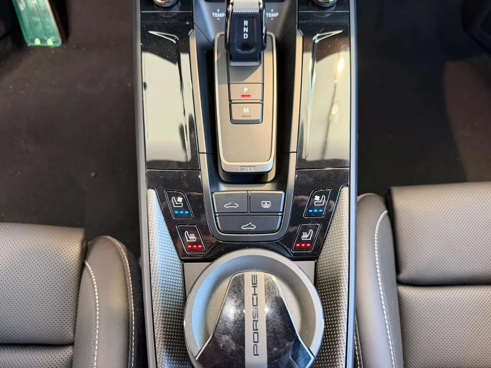 Porsche 911 992 / TURBO S / CERAMIC / LIFT/ BURM/ MATRIX/ 360/, снимка 16 - Автомобили и джипове - 55313079
