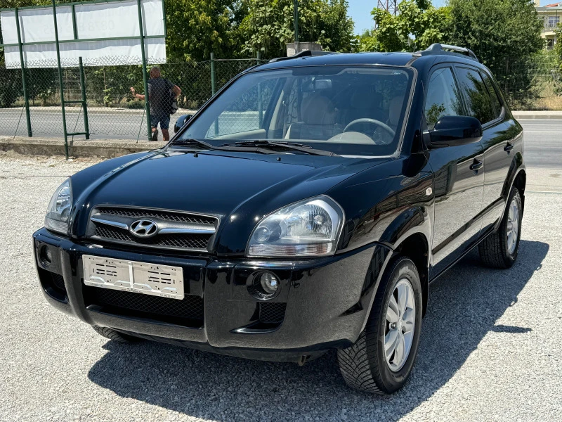 Hyundai Tucson 2, 0i* ГАЗ* 4x4* ИТАЛИЯ* СЕРВИЗНА, снимка 3 - Автомобили и джипове - 46537271