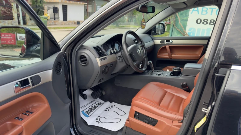 VW Touareg, снимка 10 - Автомобили и джипове - 51911897
