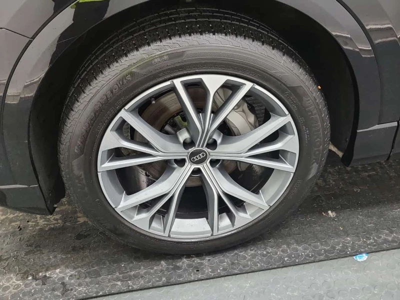 Audi Q8 * PROGRESSIV * CARFAX * ПАНО * ОБДУХВАНЕ * KEYLESS, снимка 15 - Автомобили и джипове - 53594624