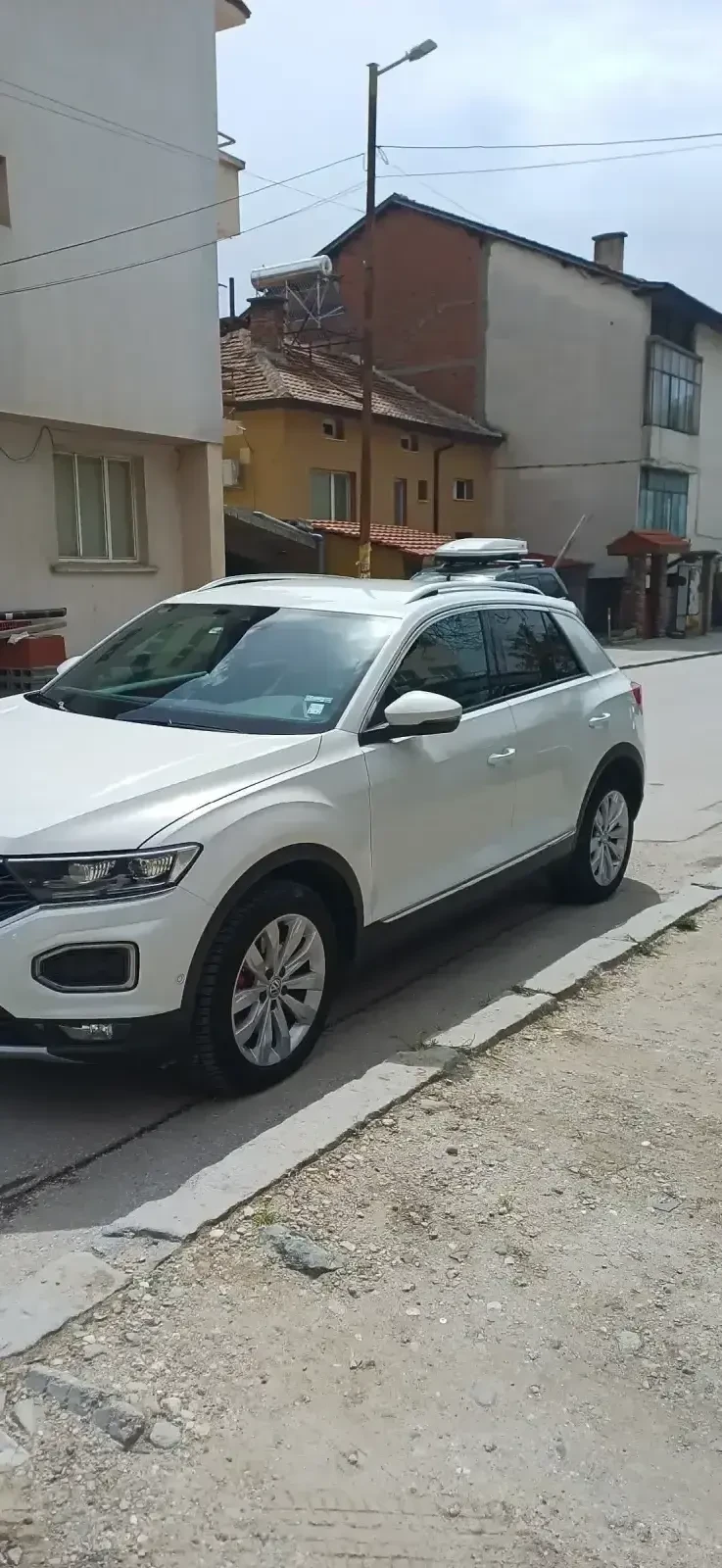 VW T-Roc, снимка 3 - Автомобили и джипове - 54378435