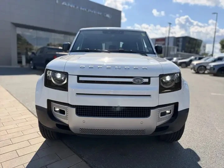 Land Rover Defender Automatic, снимка 10 - Автомобили и джипове - 56011024
