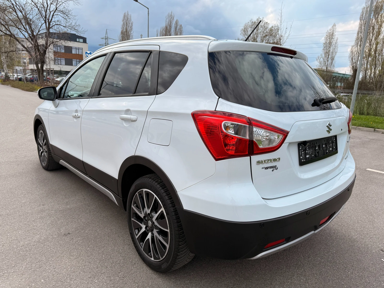 Suzuki SX4 S-Cross 1.6D* ALLGRIP* 4x4* EURO 6B*  - изображение 6