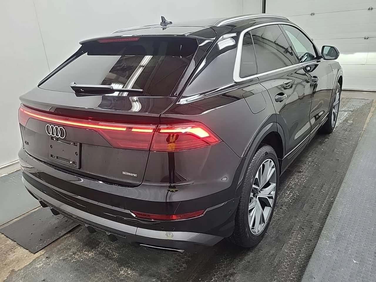 Audi Q8 * PROGRESSIV * CARFAX * ПАНО * ОБДУХВАНЕ * KEYLESS - изображение 3