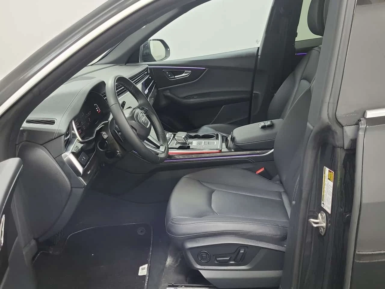 Audi Q8 * PROGRESSIV * CARFAX * ПАНО * ОБДУХВАНЕ * KEYLESS - изображение 5