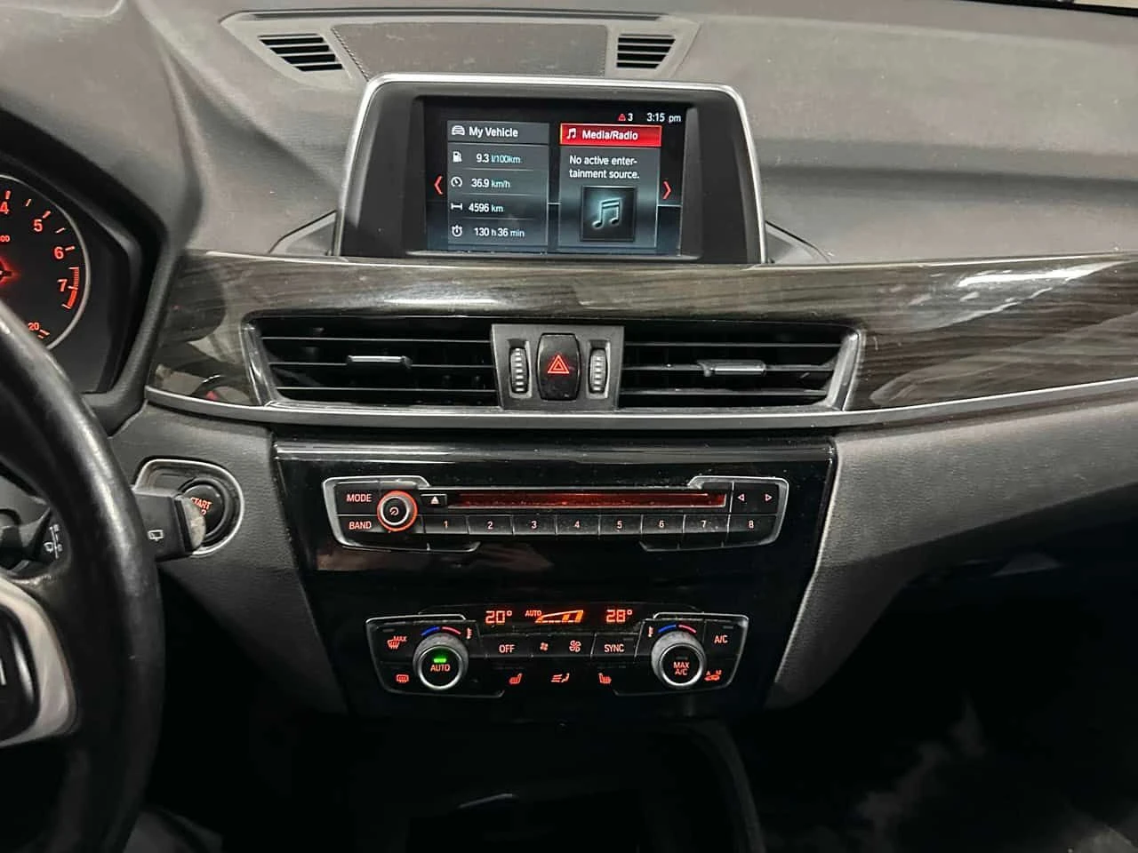 BMW X1 * xDrive28i * PANO* KEYLESS* ПОДГРЕВ* , снимка 9 - Автомобили и джипове - 53832977