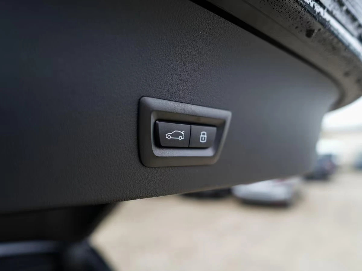BMW X3 M40d/303HP/PANO/HUD/360/KLESS/368z, снимка 6 - Автомобили и джипове - 54366994
