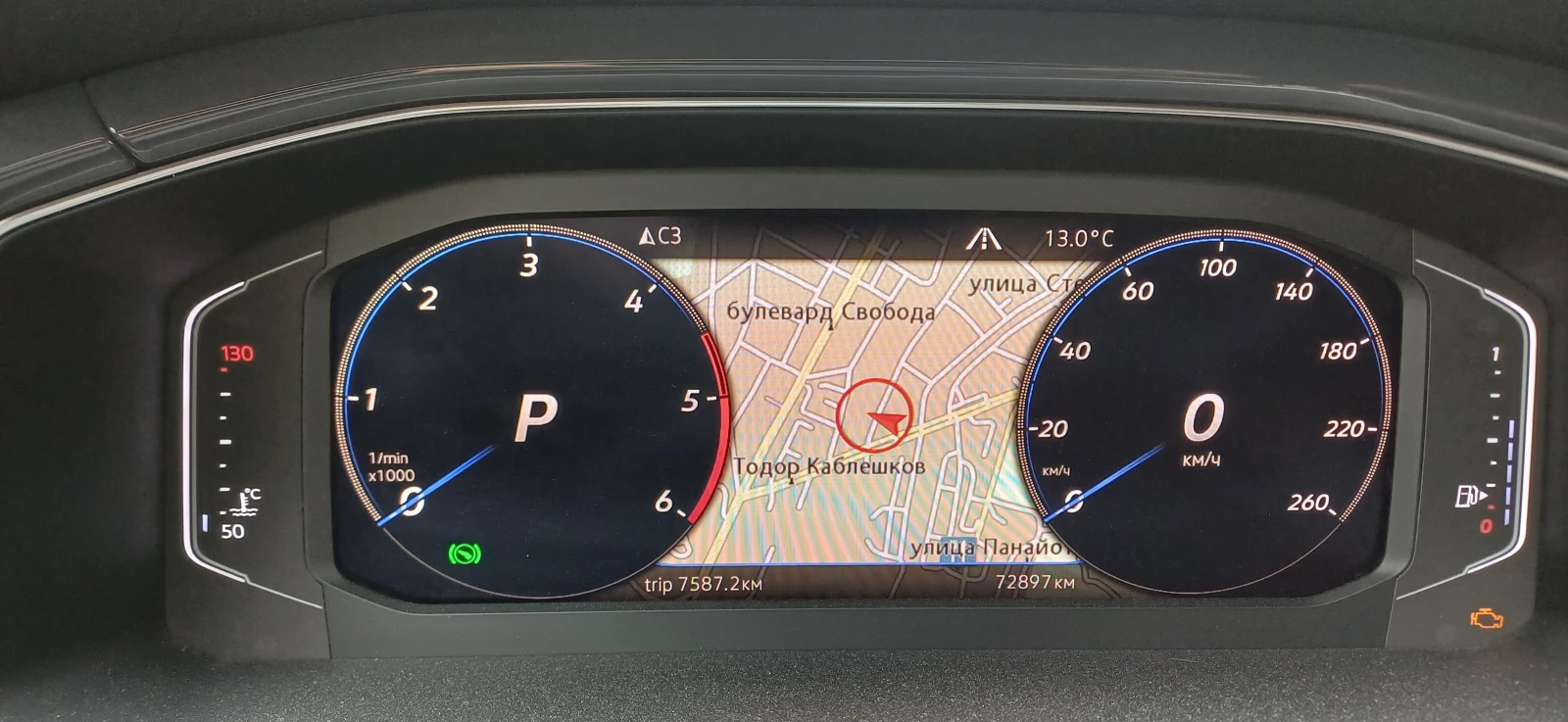 VW T-Roc, снимка 15 - Автомобили и джипове - 54378435