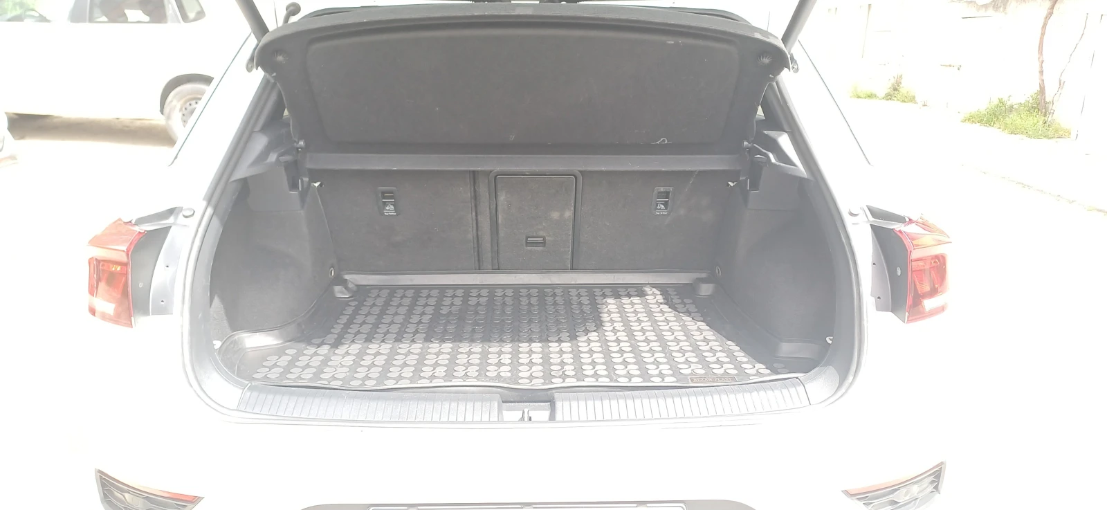 VW T-Roc, снимка 6 - Автомобили и джипове - 54378435