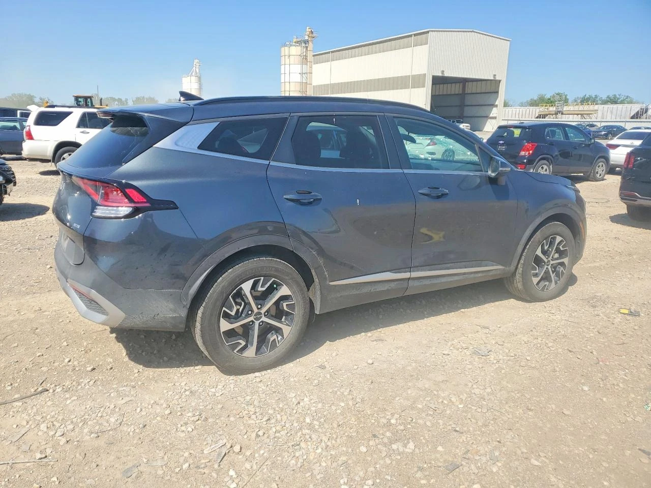 Kia Sportage 1.6l Ex, снимка 3 - Автомобили и джипове - 54416486