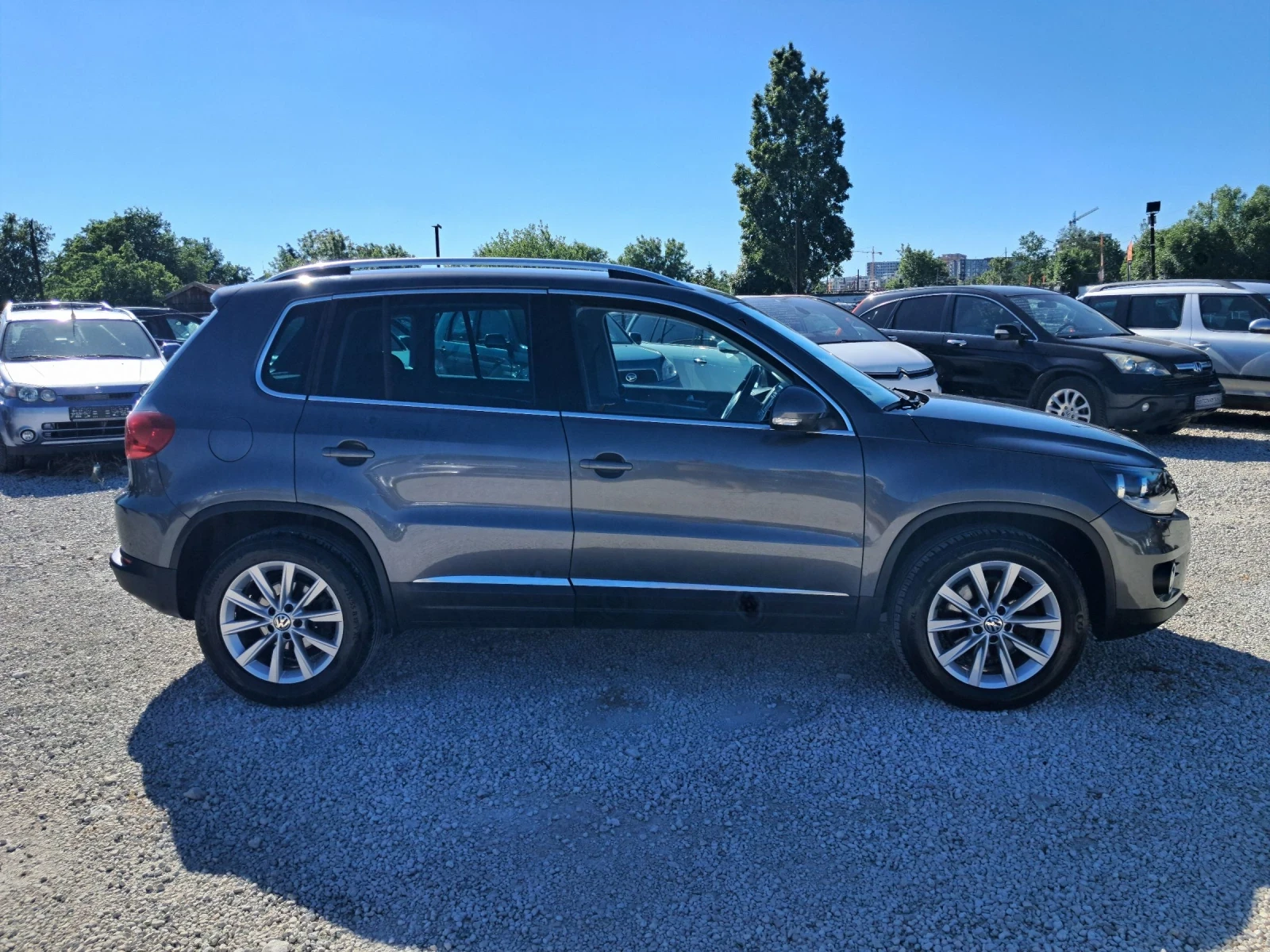 VW Tiguan 2.0TDI 140к.с 4х4 High Line, снимка 4 - Автомобили и джипове - 54724998