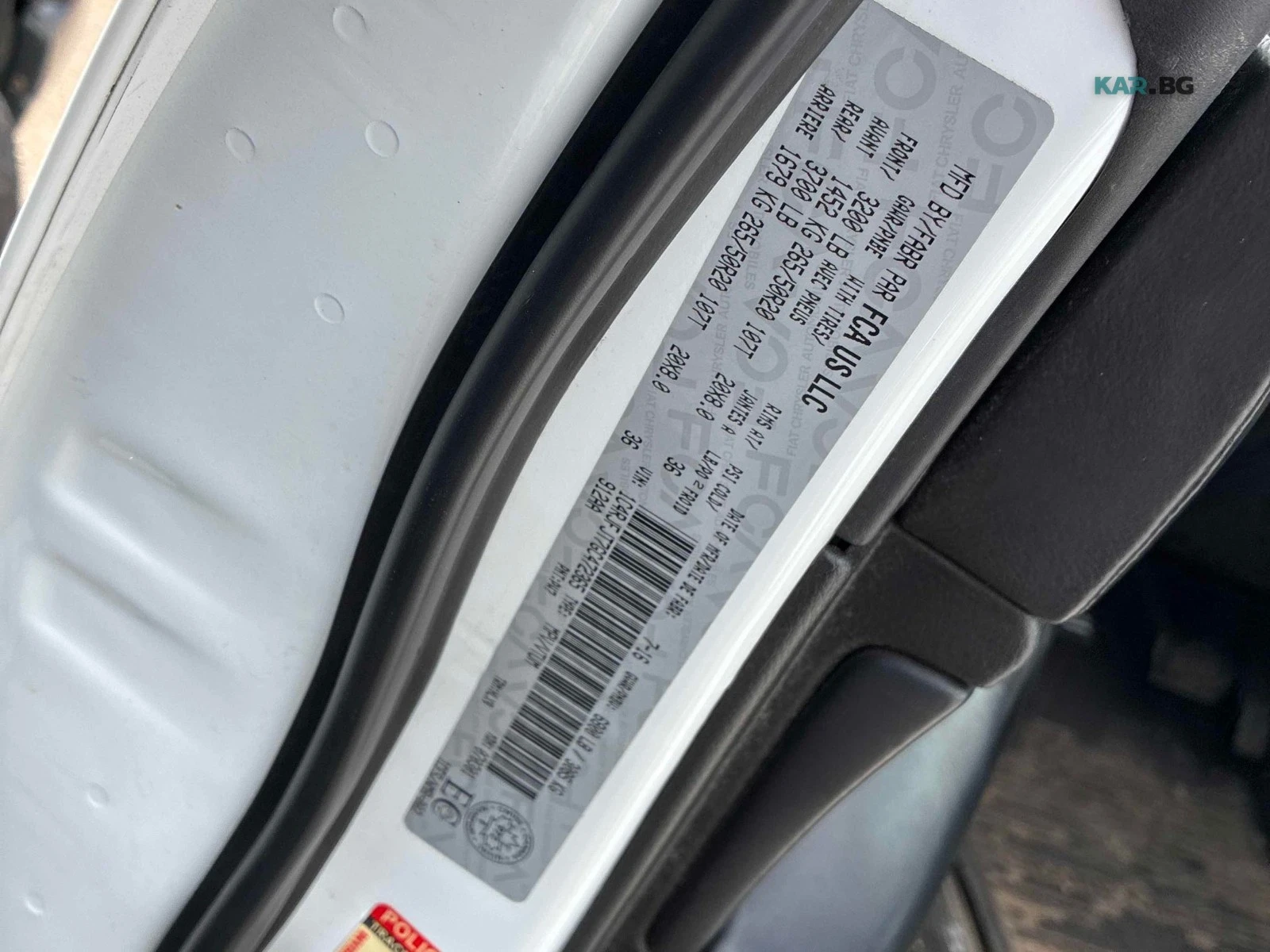 Jeep Cherokee SUMMIT 5.7 ЦЕНА ДО БЪЛГАРИЯ АВТОКРЕДИТ, снимка 14 - Автомобили и джипове - 55356000