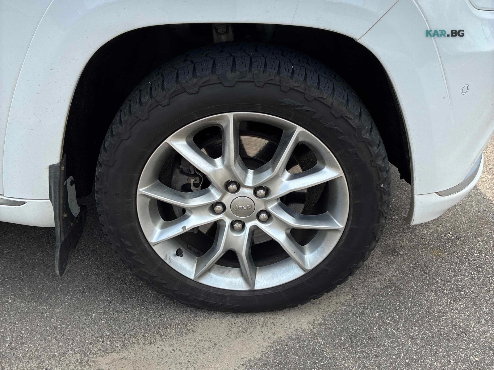 Jeep Cherokee SUMMIT 5.7 ЦЕНА ДО БЪЛГАРИЯ АВТОКРЕДИТ, снимка 16 - Автомобили и джипове - 55356000
