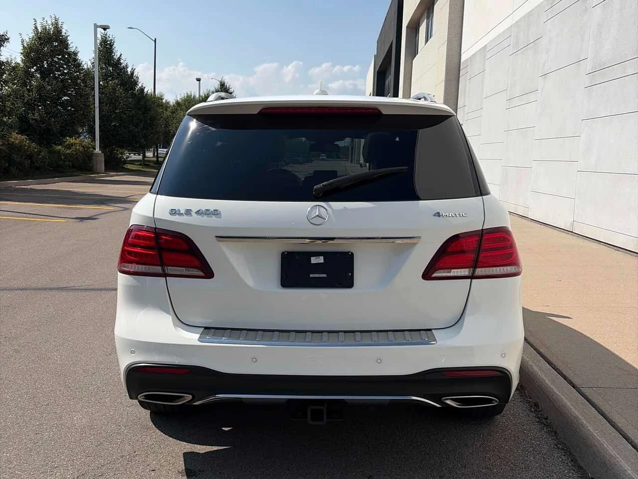 Mercedes-Benz GLE 400  / 360 / DISTRONIC / Harman Kardon / АВТОКРЕДИТ , снимка 4 - Автомобили и джипове - 55500287
