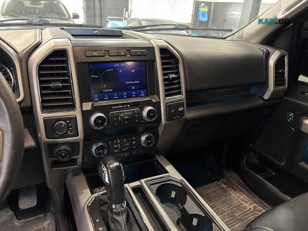 Ford F150 Lariat SuperCrew * 4WD * АвтоКредит * (ЦЕНА ДО БГ), снимка 12 - Автомобили и джипове - 56037445
