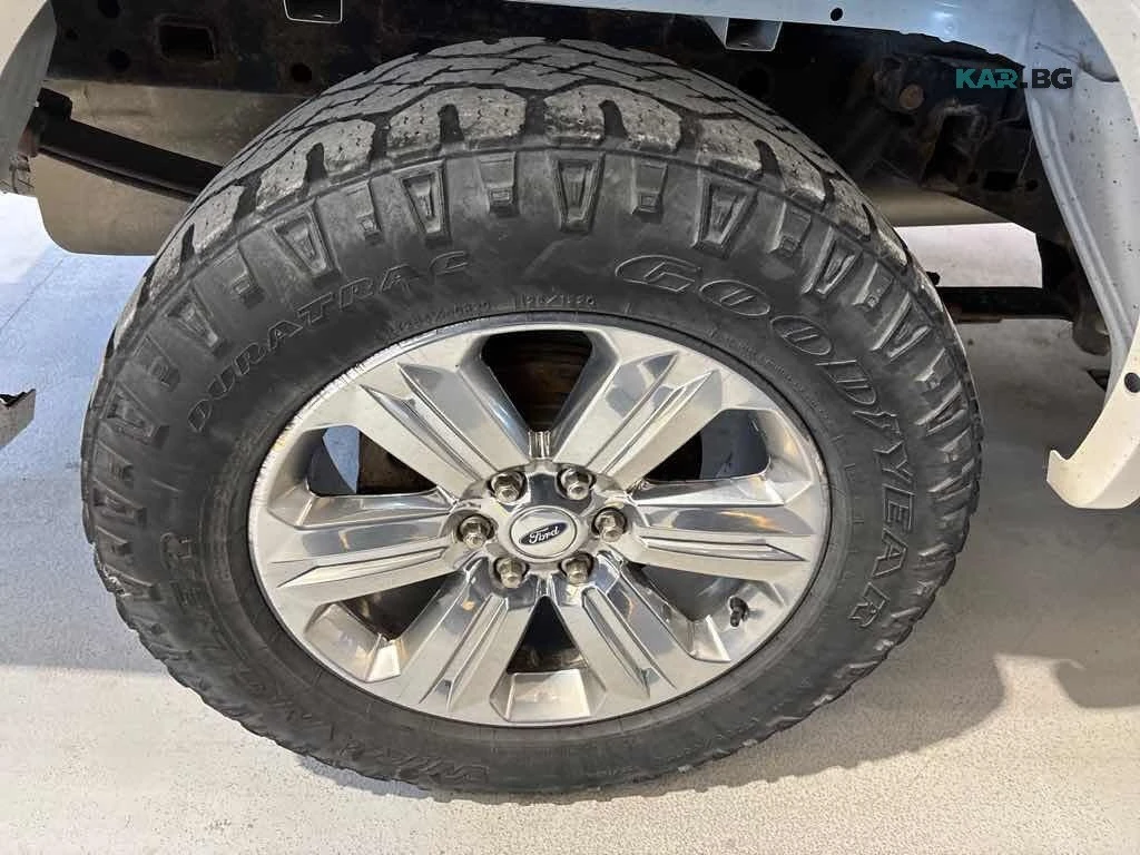 Ford F150 Lariat SuperCrew * 4WD * АвтоКредит * (ЦЕНА ДО БГ), снимка 10 - Автомобили и джипове - 56037445