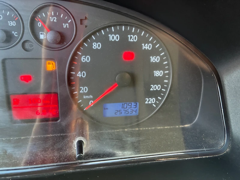 VW T5 1.9TDI-102к.с., снимка 8 - Бусове и автобуси - 53122827