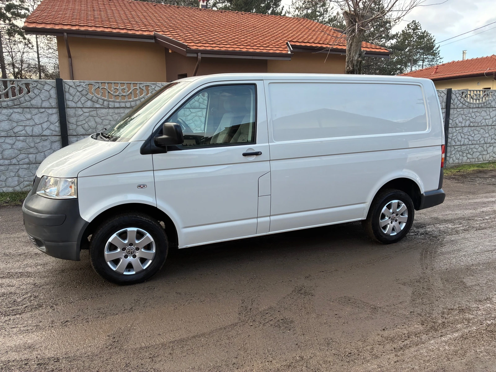 VW T5 1.9TDI-102к.с. - изображение 2