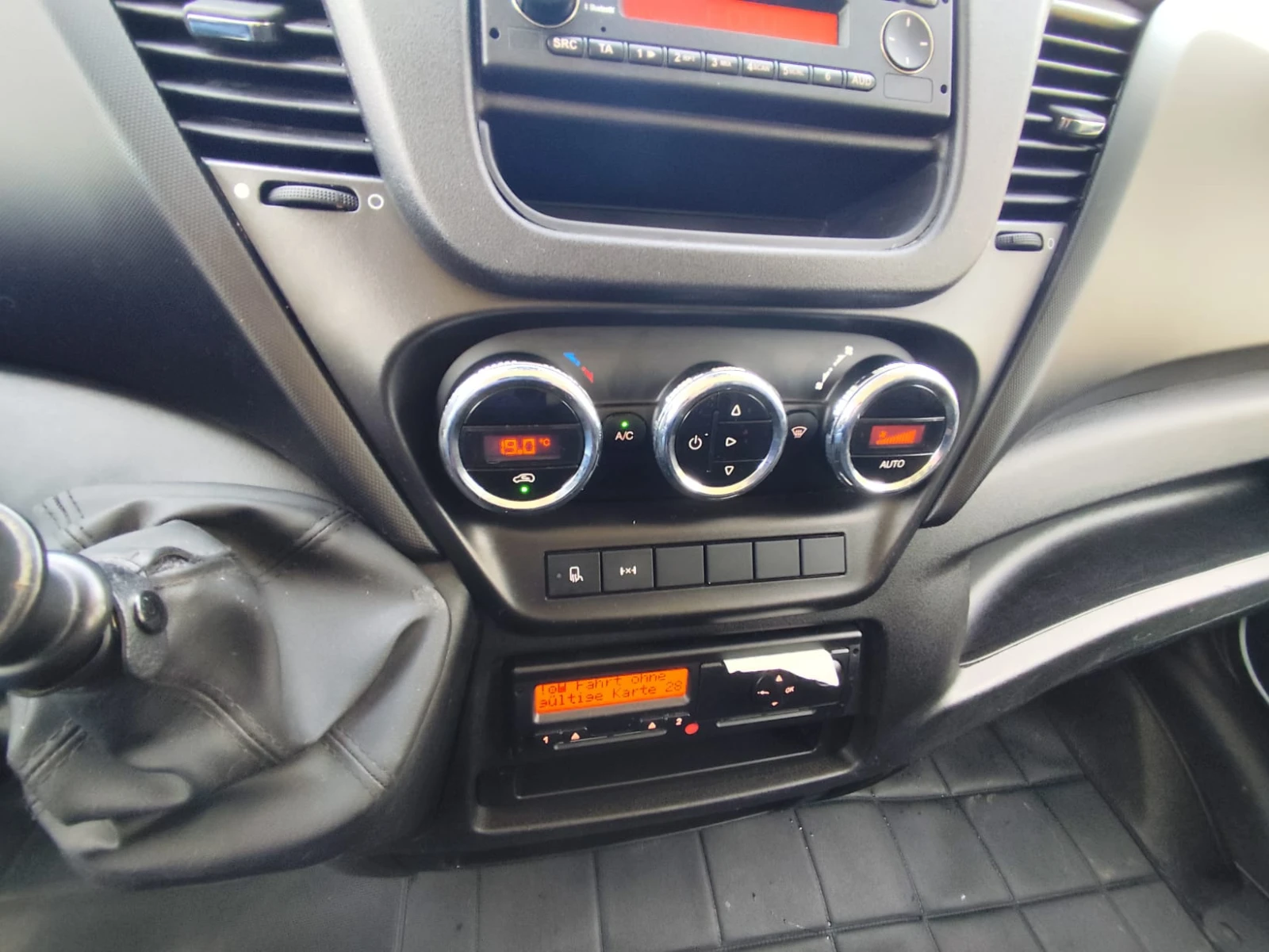 Iveco Daily 50c15, снимка 12 - Бусове и автобуси - 54227358