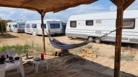 Каравана LMC luxus 500 на плаж Градина, снимка 6