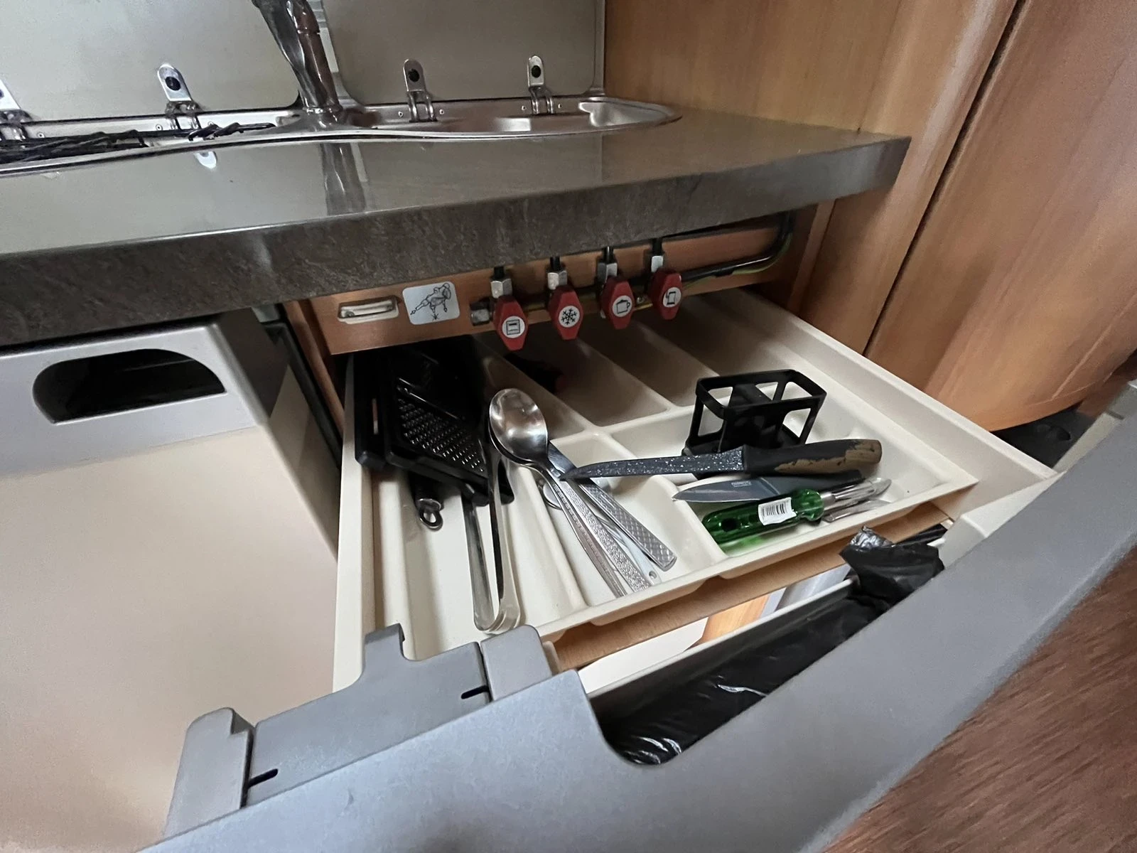  Hobby Excellent   | Mobile.bg   14