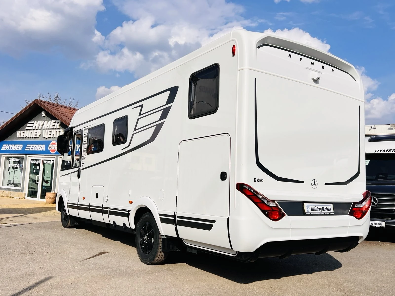 Кемпер HYMER / ERIBA BMC I 680 3500 кг. SLS-шаси КЛИМАТИК, снимка 3 - Каравани и кемпери - 53757104