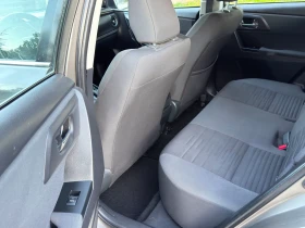 Toyota Auris, снимка 10