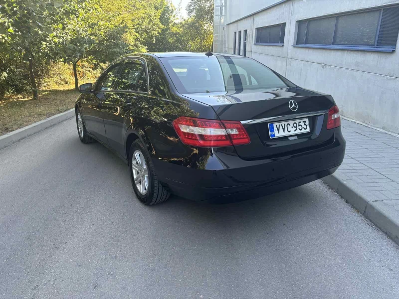 Mercedes-Benz E 200 Cdi, снимка 5 - Автомобили и джипове - 47184542