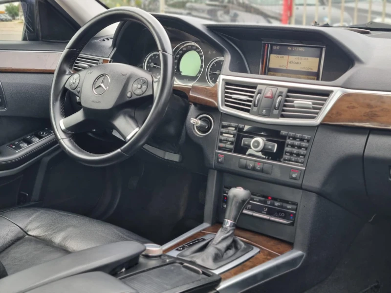 Mercedes-Benz E 200 Cdi, снимка 7 - Автомобили и джипове - 47184542