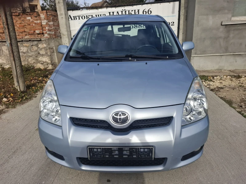 Toyota Corolla verso 2.2, снимка 1 - Автомобили и джипове - 48144083