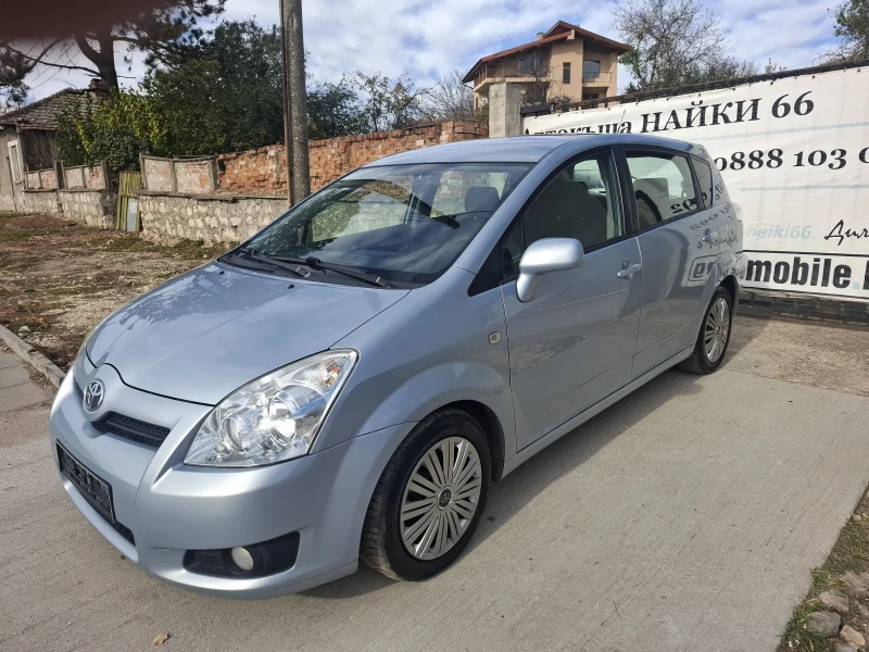 Toyota Corolla verso 2.2, снимка 2 - Автомобили и джипове - 48144083