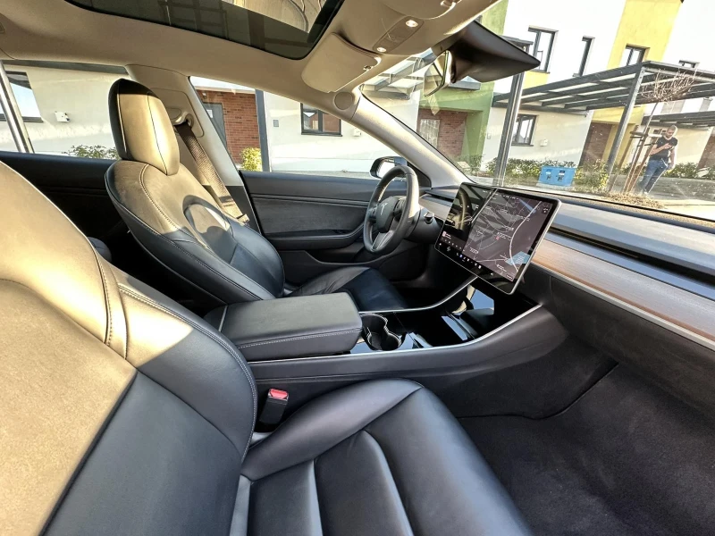 Tesla Model 3, снимка 9 - Автомобили и джипове - 49450365