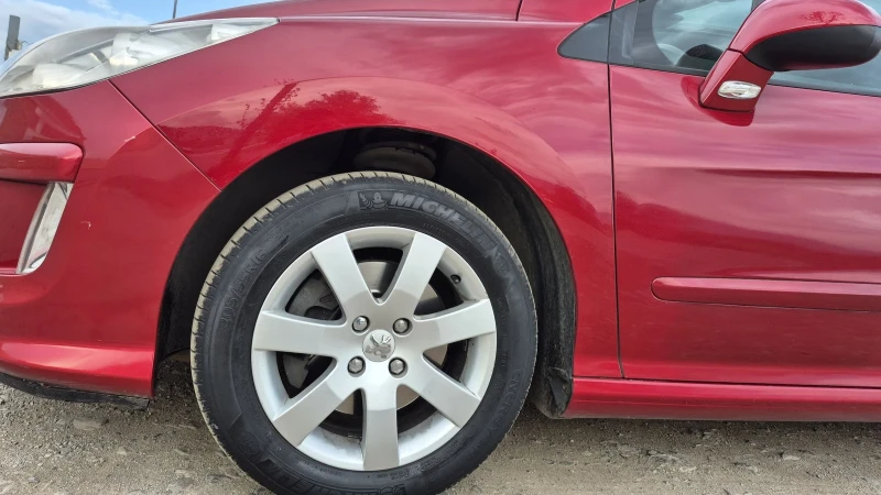 Peugeot 308 1.6i 140hp * Автомат * Панорама* КАТО НОВ* , снимка 9 - Автомобили и джипове - 50023727