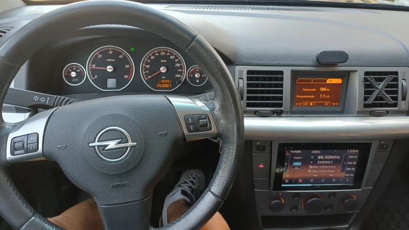 Opel Signum 1.9 CDTI, снимка 13 - Автомобили и джипове - 52251435