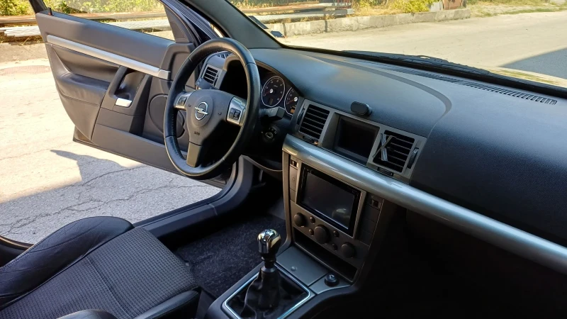 Opel Signum 1.9 CDTI, снимка 12 - Автомобили и джипове - 52251435