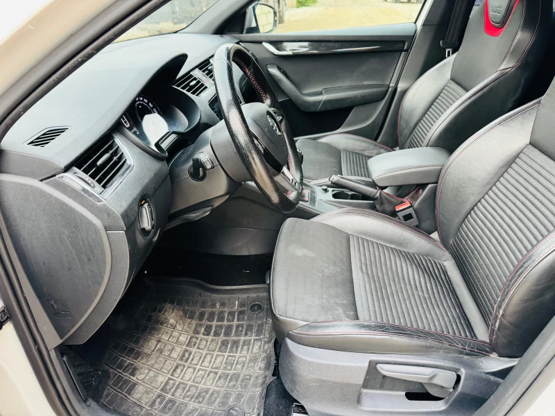 Skoda Octavia * VRS* 184ks* LED* , снимка 12 - Автомобили и джипове - 52100048