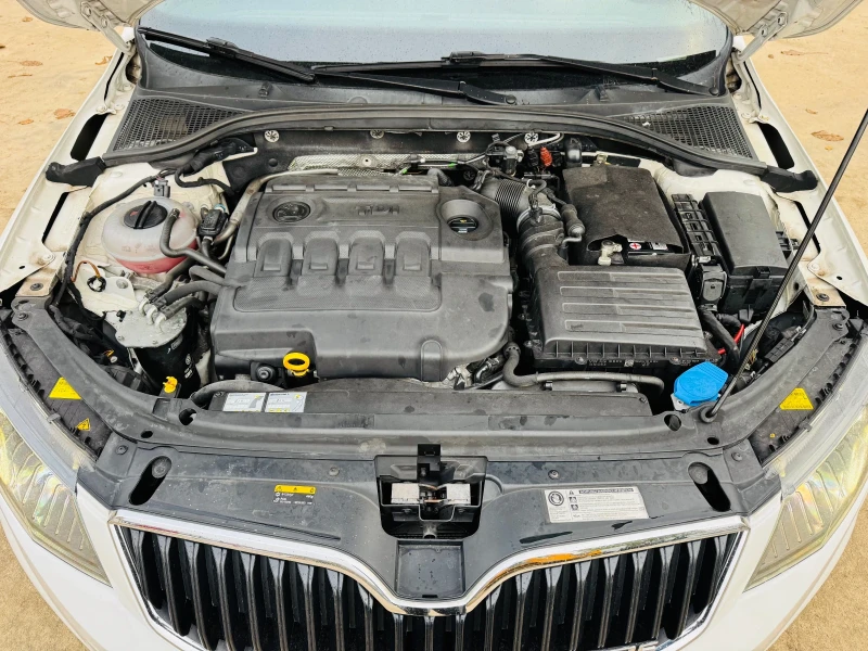 Skoda Octavia * VRS* 184ks* LED* , снимка 17 - Автомобили и джипове - 52100048