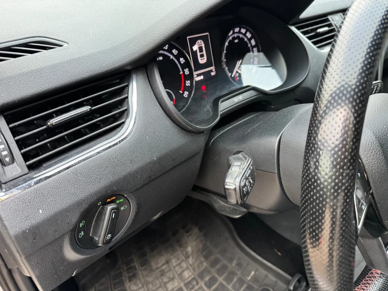 Skoda Octavia * VRS* 184ks* LED* , снимка 14 - Автомобили и джипове - 52100048