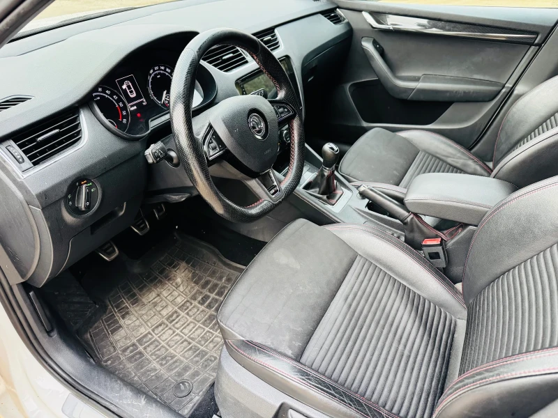 Skoda Octavia * VRS* 184ks* LED* , снимка 11 - Автомобили и джипове - 52100048