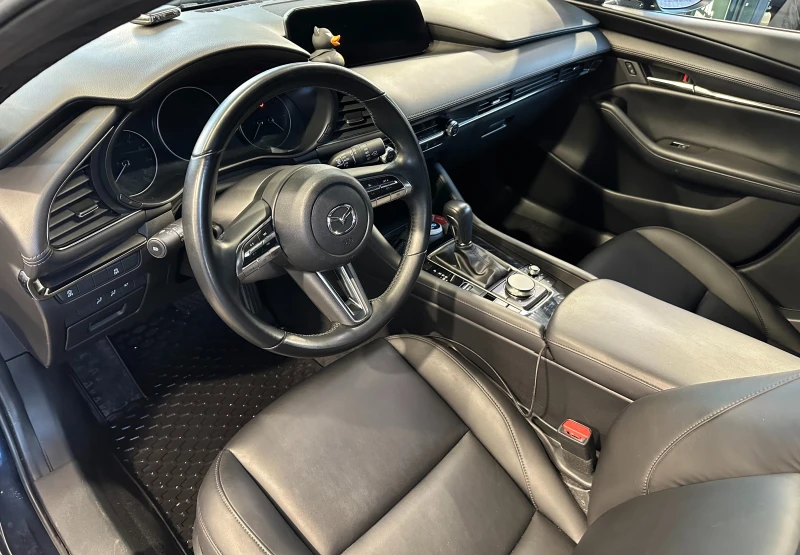 Mazda 3 2.5 S Preferred | 2023 | 19 500 км, снимка 7 - Автомобили и джипове - 52216935