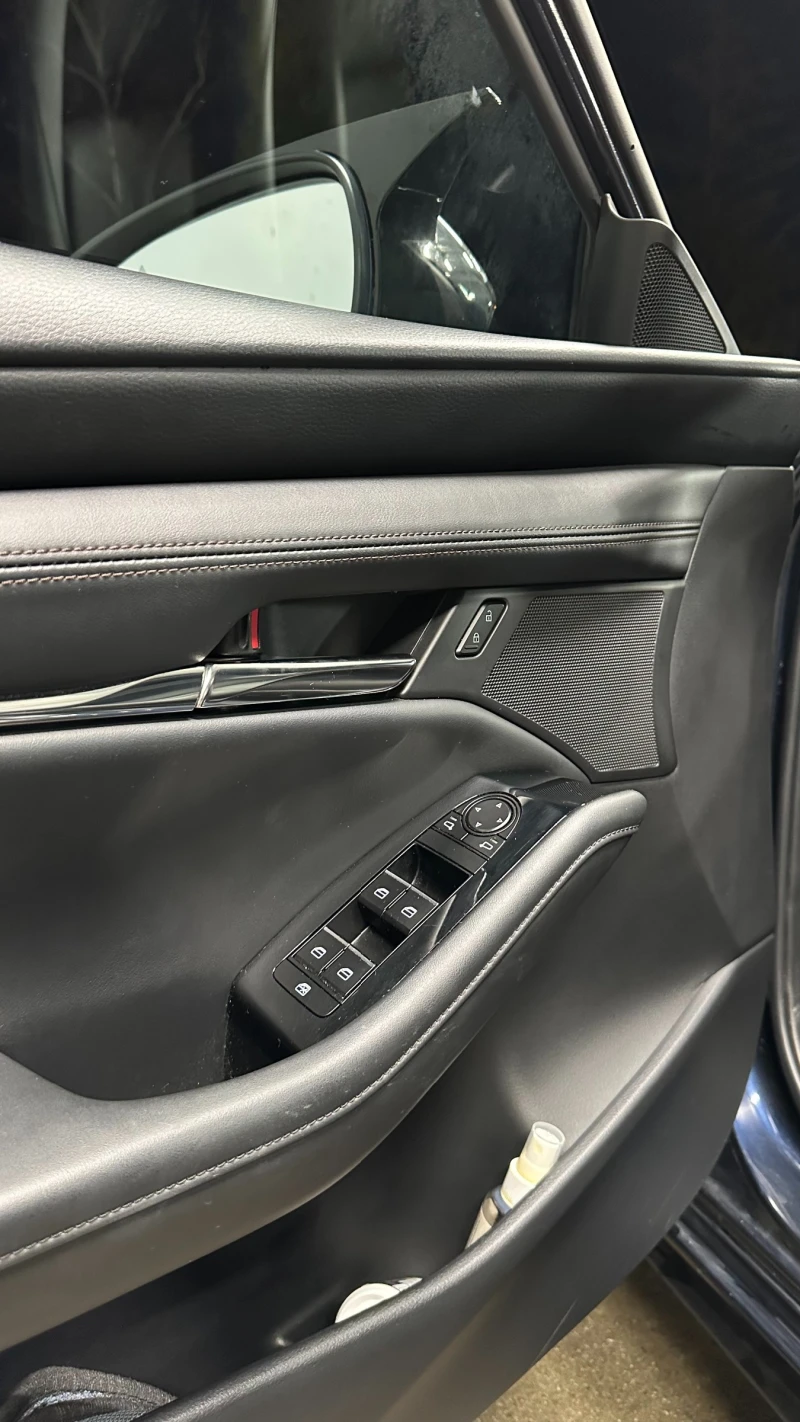 Mazda 3 2.5 S Preferred | 2023 | 19 500 км, снимка 12 - Автомобили и джипове - 52216935