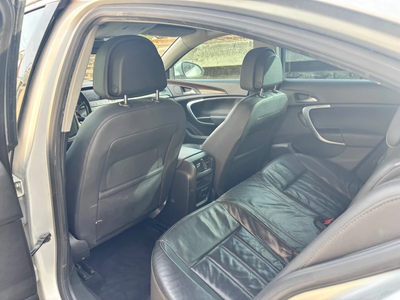 Opel Insignia, снимка 8 - Автомобили и джипове - 52473739