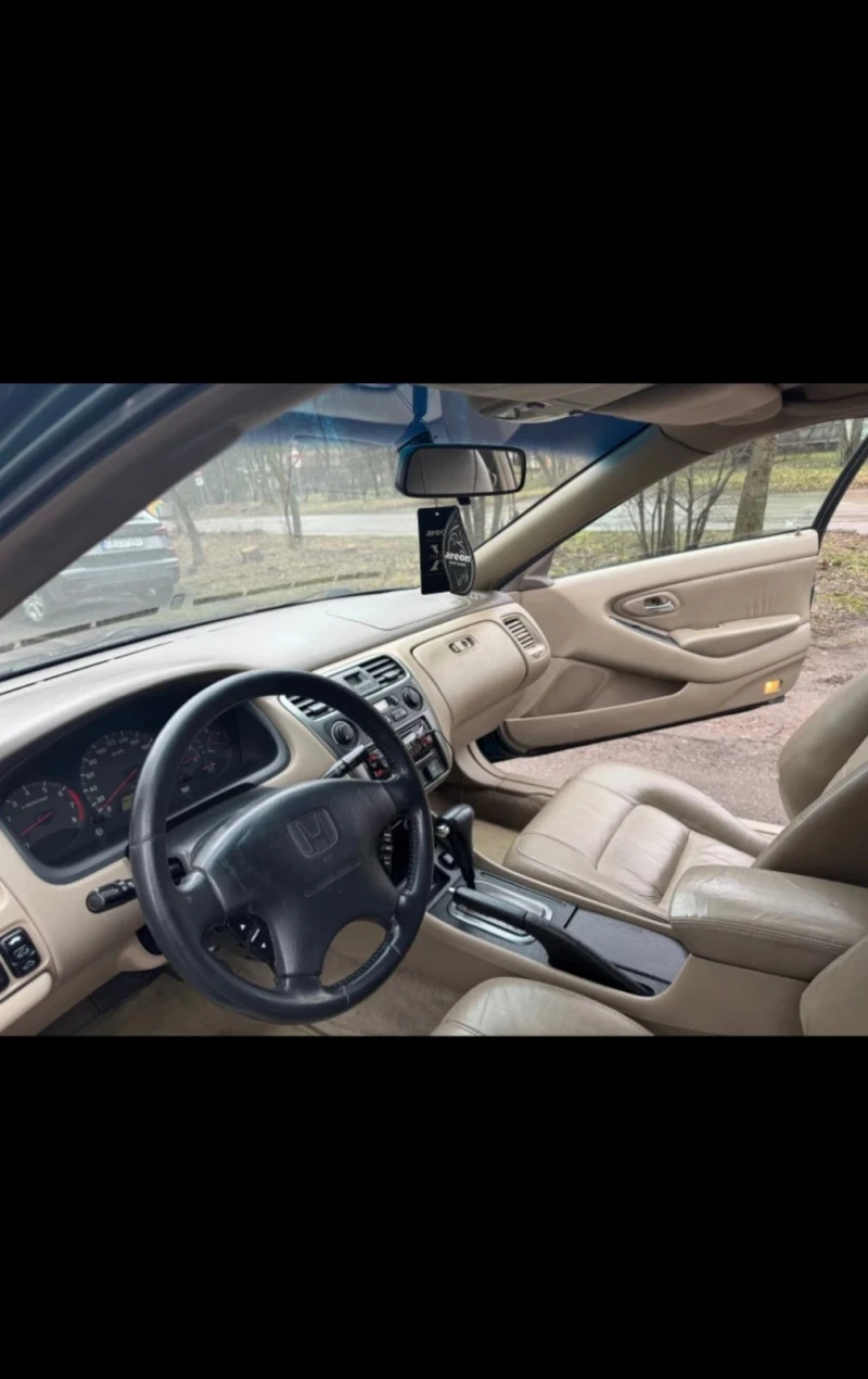 Honda Accord VI, снимка 2 - Автомобили и джипове - 52829951