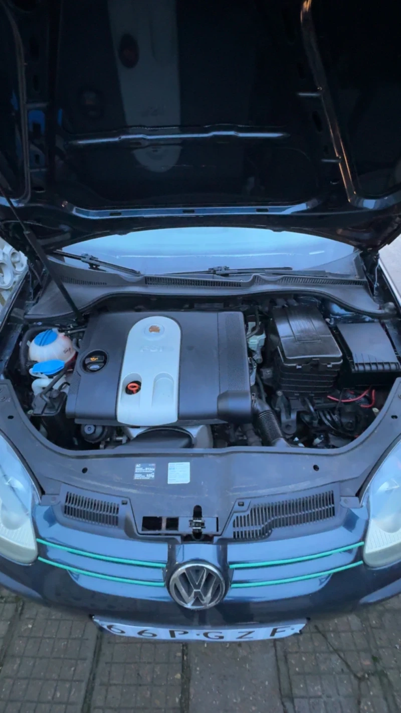 VW Golf, снимка 5 - Автомобили и джипове - 53261177