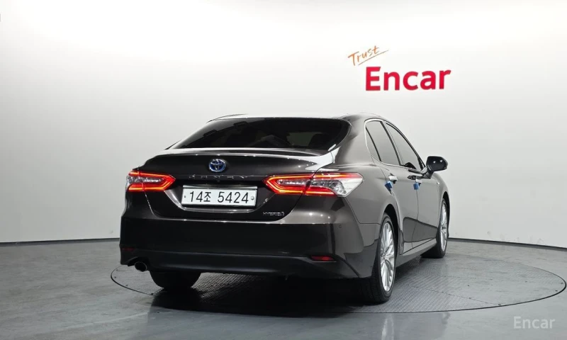 Toyota Camry, снимка 4 - Автомобили и джипове - 53516301