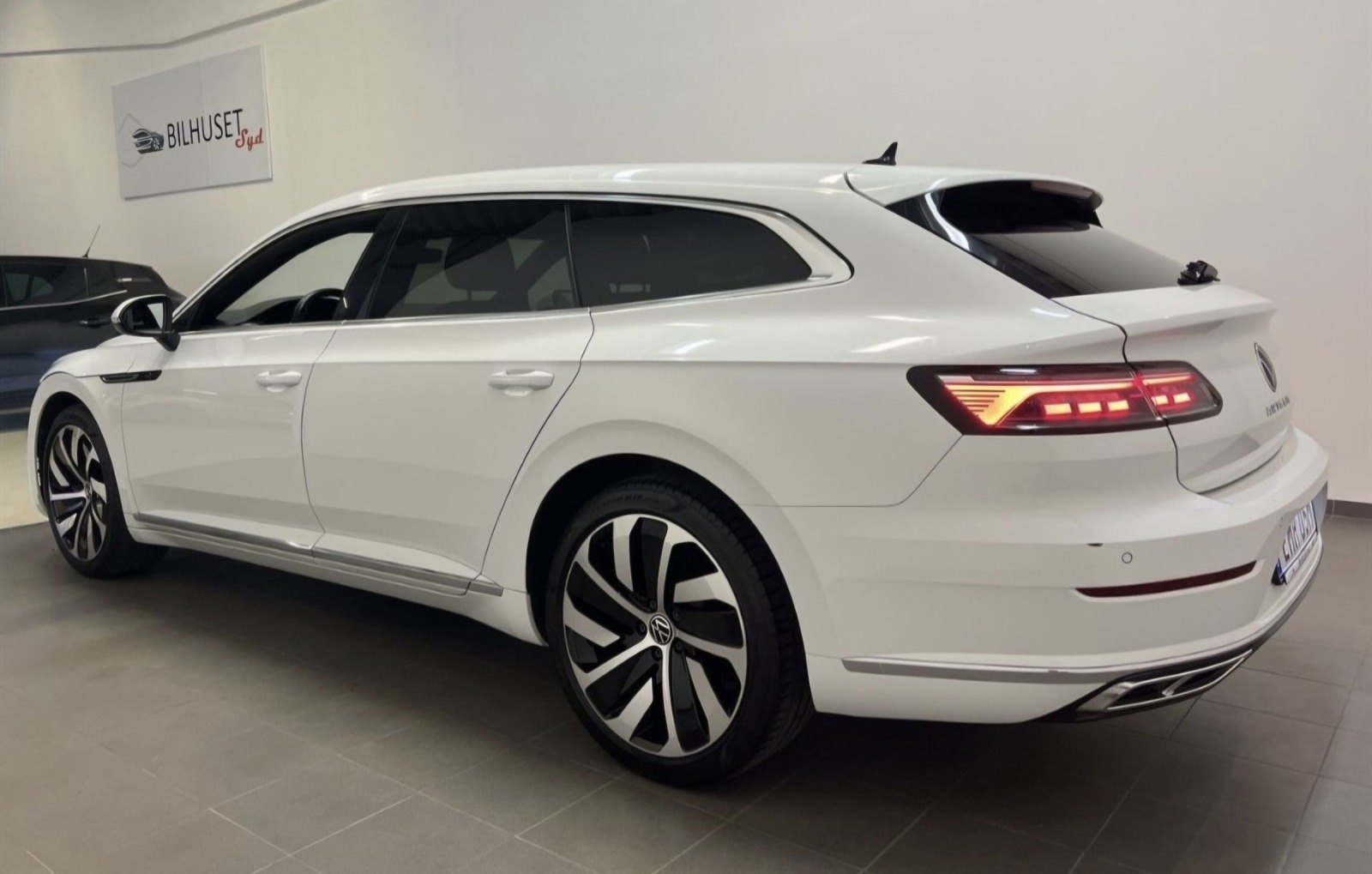 VW Arteon Shooting Brake EHYBRID  - изображение 4