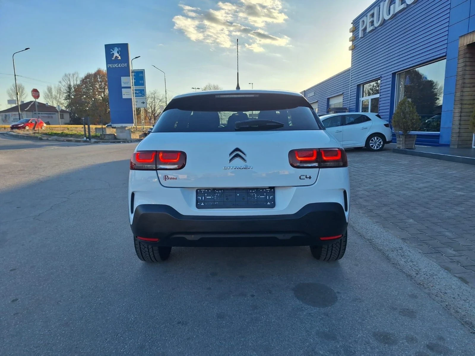 Citroen C4 Cactus 1.6d* Navi/Led/Kamera*  - изображение 6